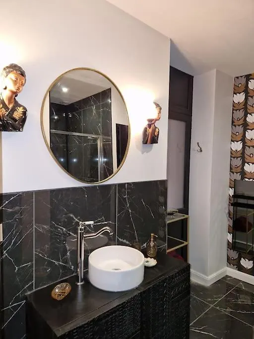 Le Boudoir D'Olympe Appartement Erotico-Romantique Montauban 0*,  França
